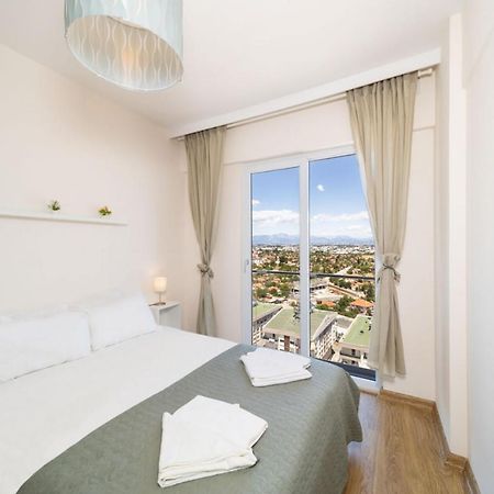 Pleasant Flat With Shared Pool In Kepez Apartman Antalya Kültér fotó