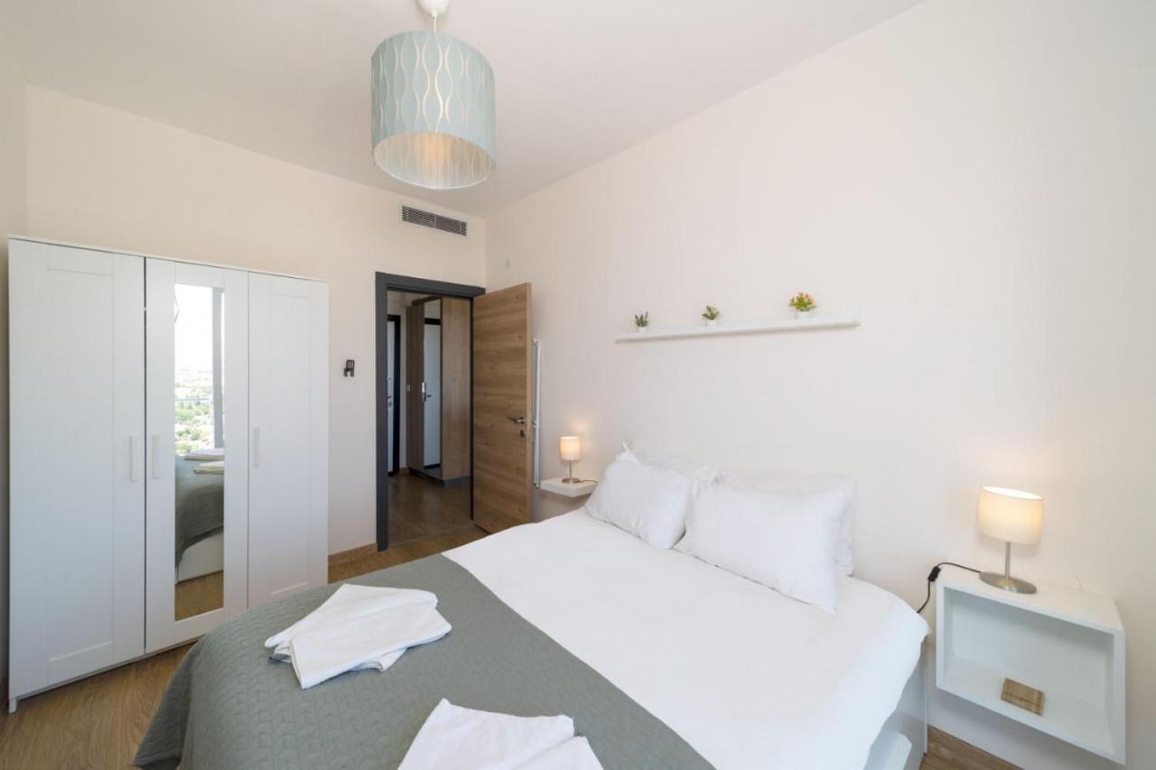 Pleasant Flat With Shared Pool In Kepez Apartman Antalya Kültér fotó