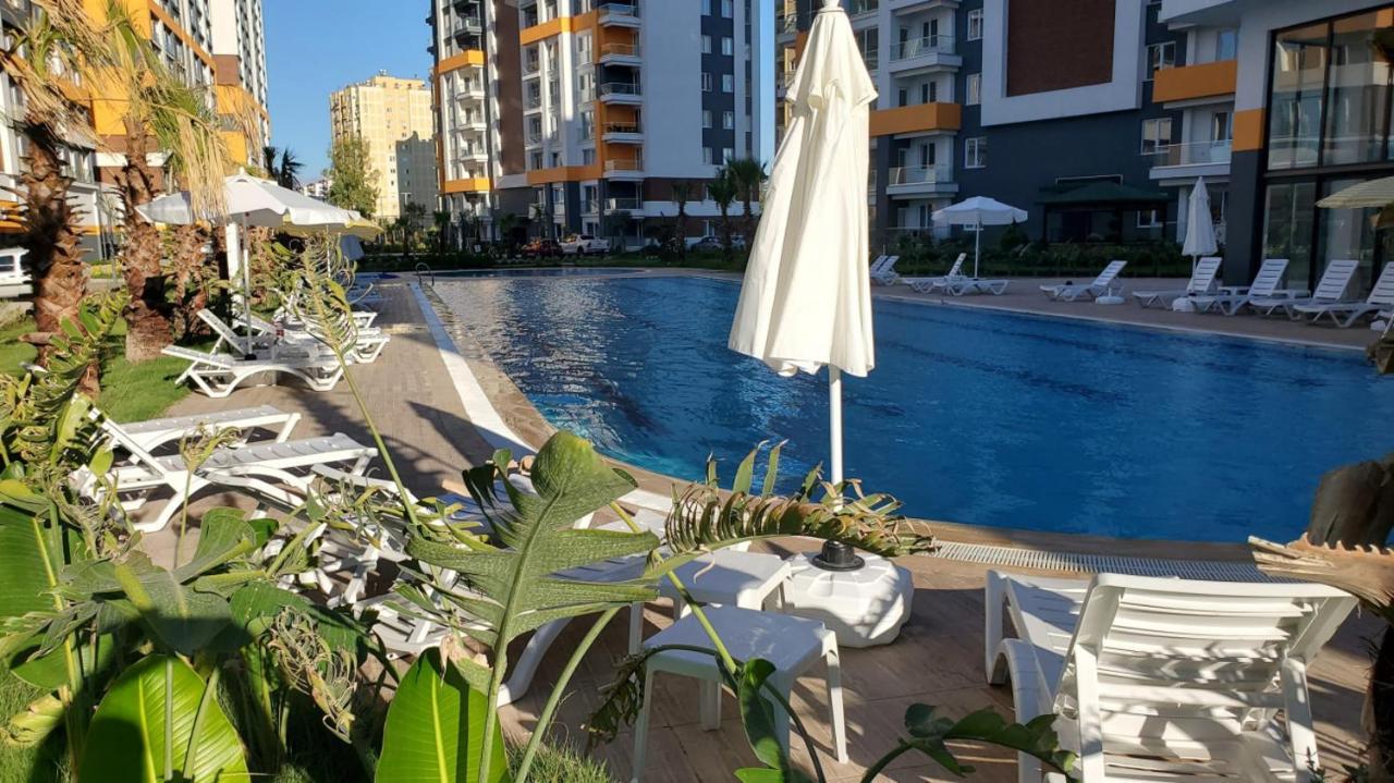 Pleasant Flat With Shared Pool In Kepez Apartman Antalya Kültér fotó